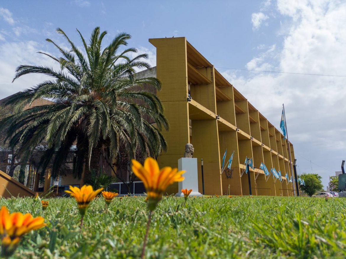 ¿Qué puede pasar si no se incrementa el presupuesto? No quedan fondos para salarios, medicamentos ni alimentos