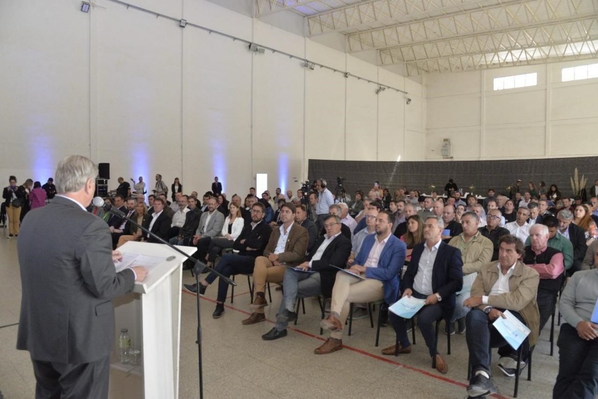 Ziliotto se reúne con empresarios, intendentes y gremios: alerta por el derrumbe de la coparticipación y deudas de Nación