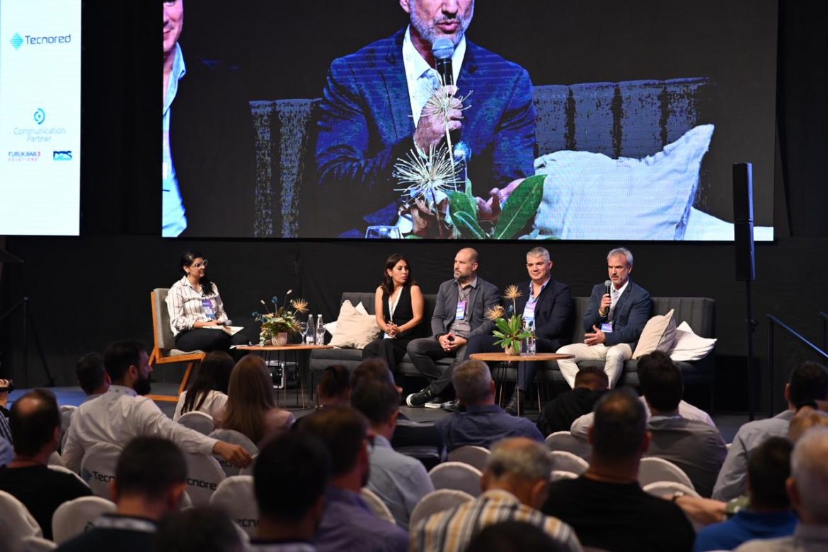 Andrés Zulueta: “Estoy en contra de que se privatice Arsat”