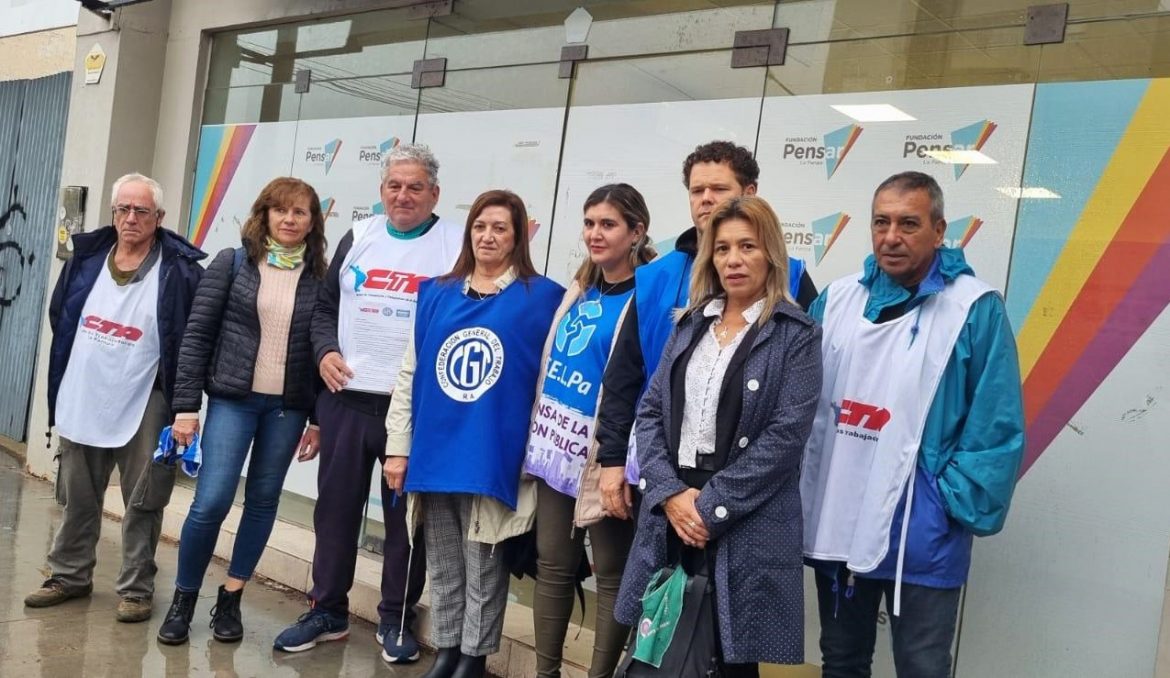 Centrales sindicales entregaron petitorio en el PRO para que voten en contra del mega DNU