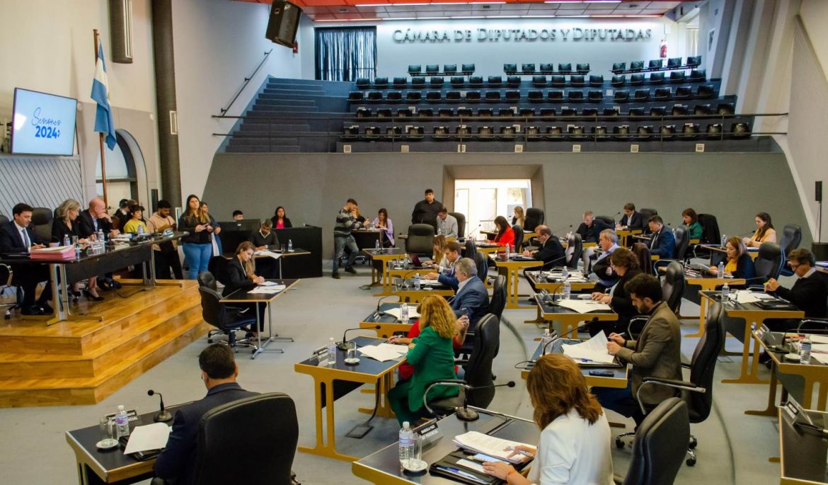 El peronismo aprobó la ley para retomar las obras abandonadas por Nación