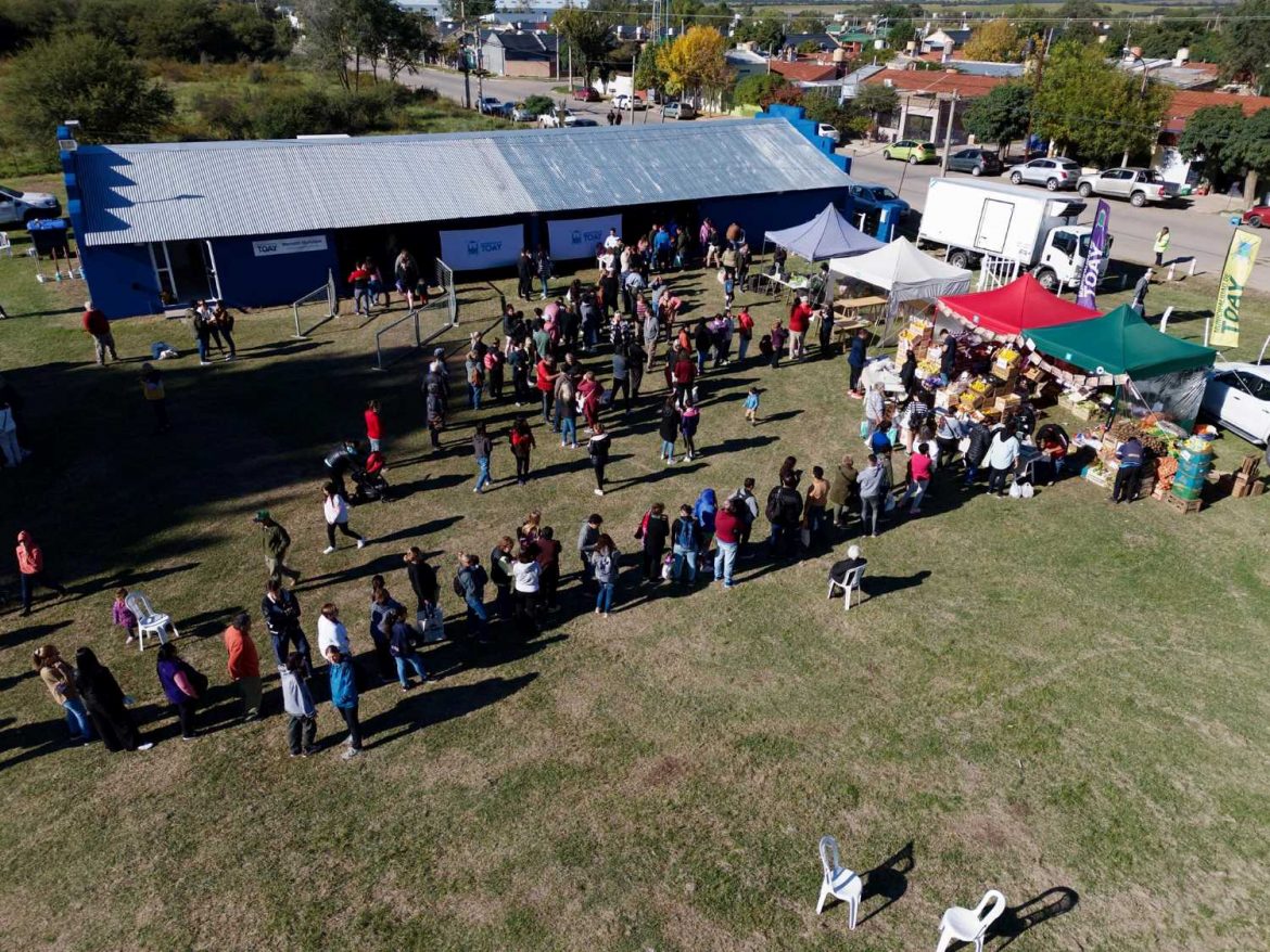 Abrió el Mercado Municipal de Toay: una multitud atraída por los bajos precios