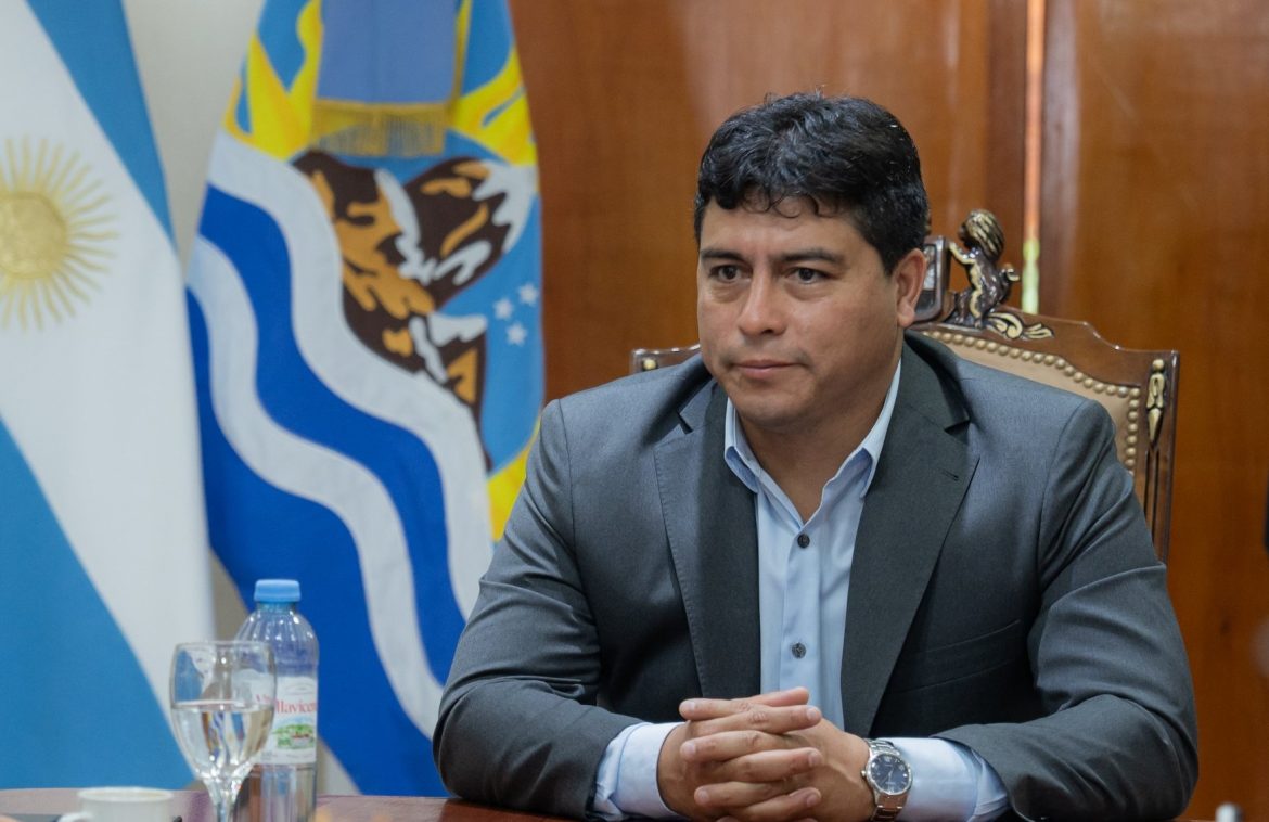 Santa Cruz advirtió que sin recursos no va a acompañar la Ley de Bases ni el Pacto de Mayo