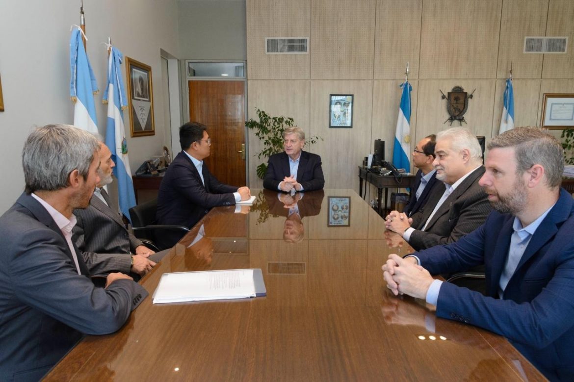 Una empresa china se reunió con Ziliotto: interés en la Zona Franca para componentes de la energía fotovoltaica