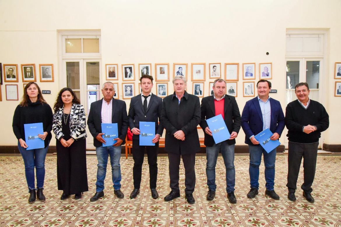 Ziliotto anunció que quiere construir 2700 casas en dos años