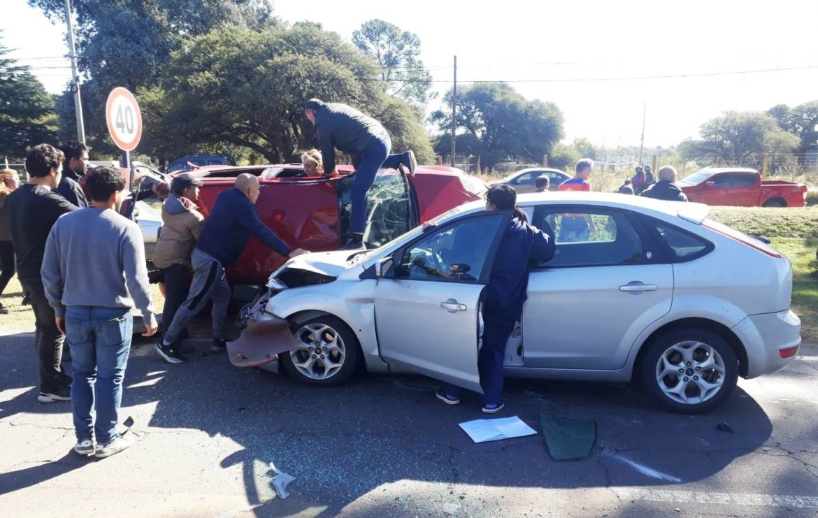 Choque en cadena y vuelco en la avenida Perón