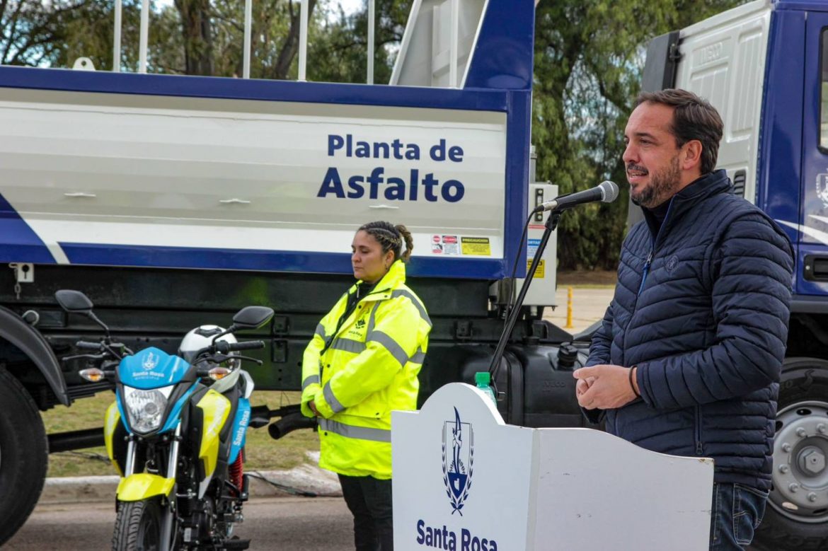 Di Nápoli presentó la nueva maquinaria por unos $500 millones