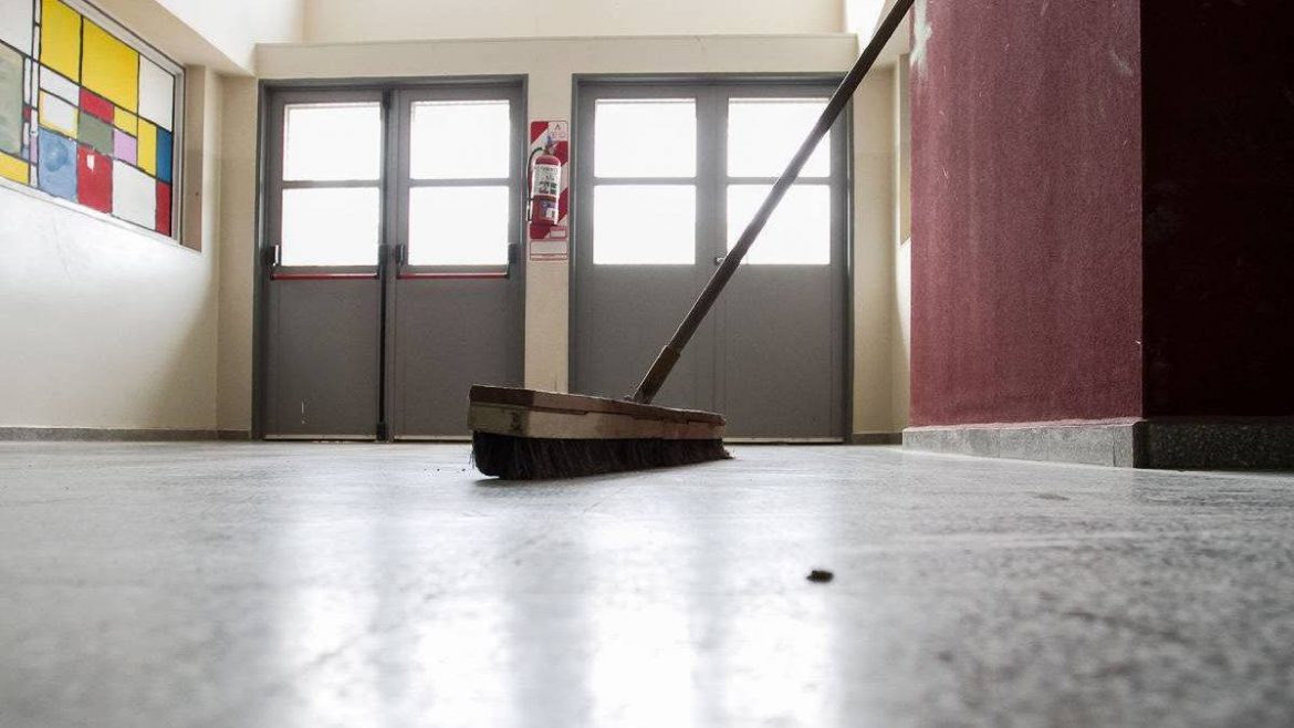 Multan a una mujer por insultar y amenazar a docentes en una escuela de General Pico