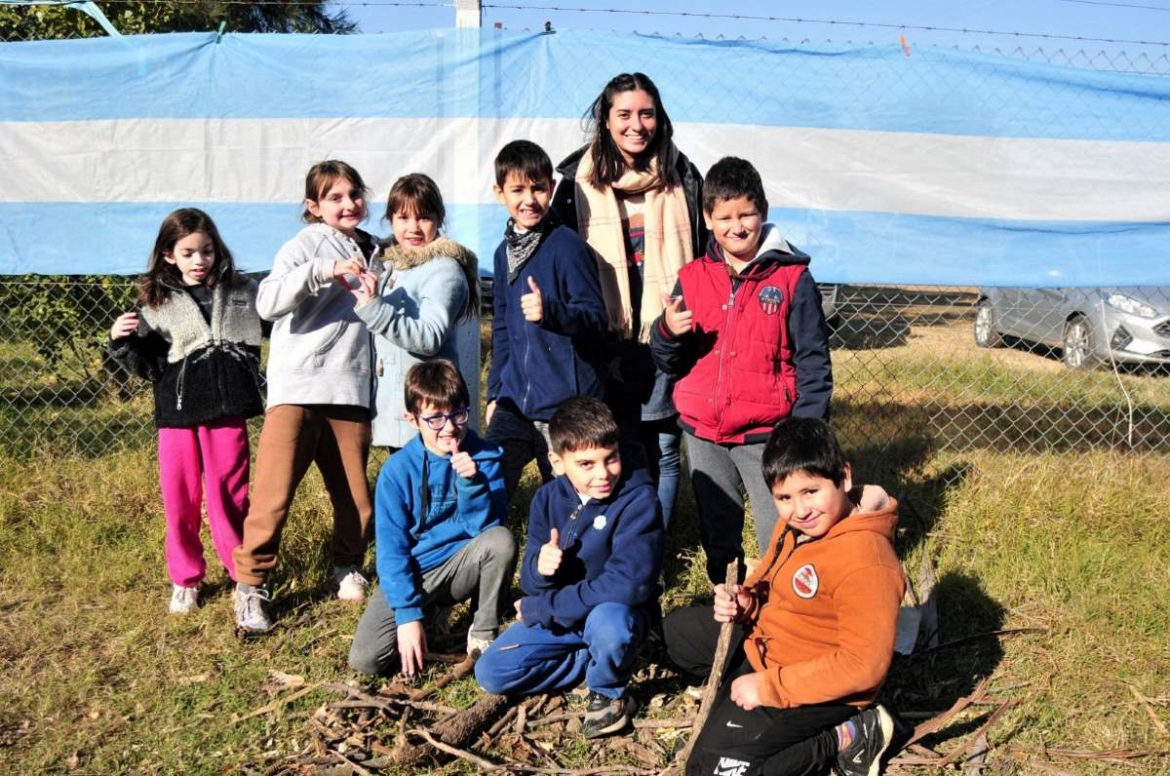 Estudiantes piquenses y oesteños prometerán la bandera a la costa del Atuel