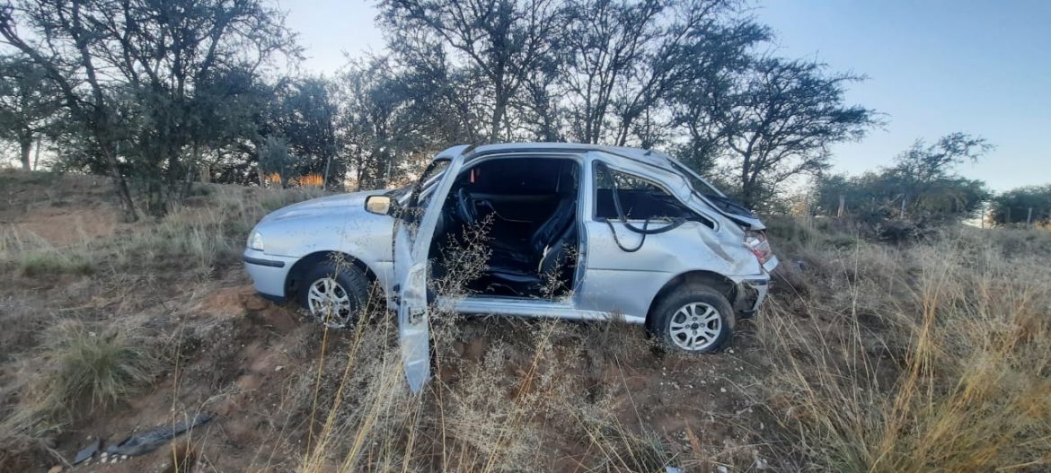 Regresaba a Carro Quemado, se durmió y volcó
