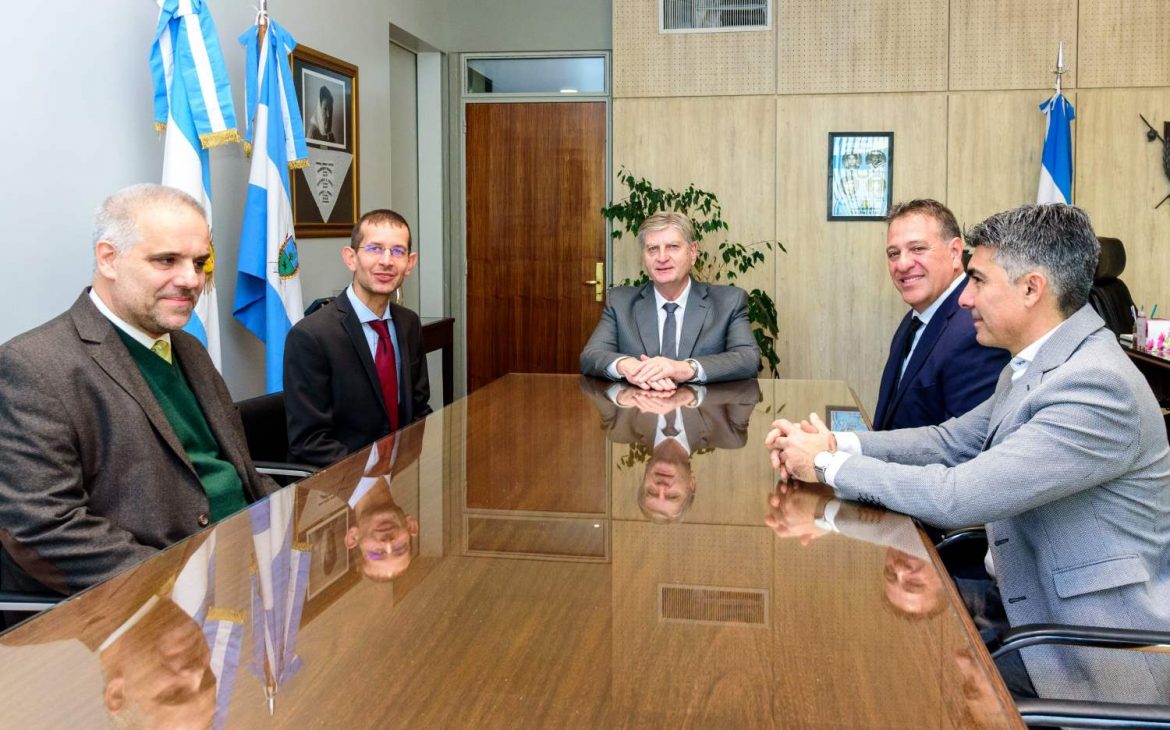 El gobernador se reunió con el cónsul italiano en Bahía Blanca