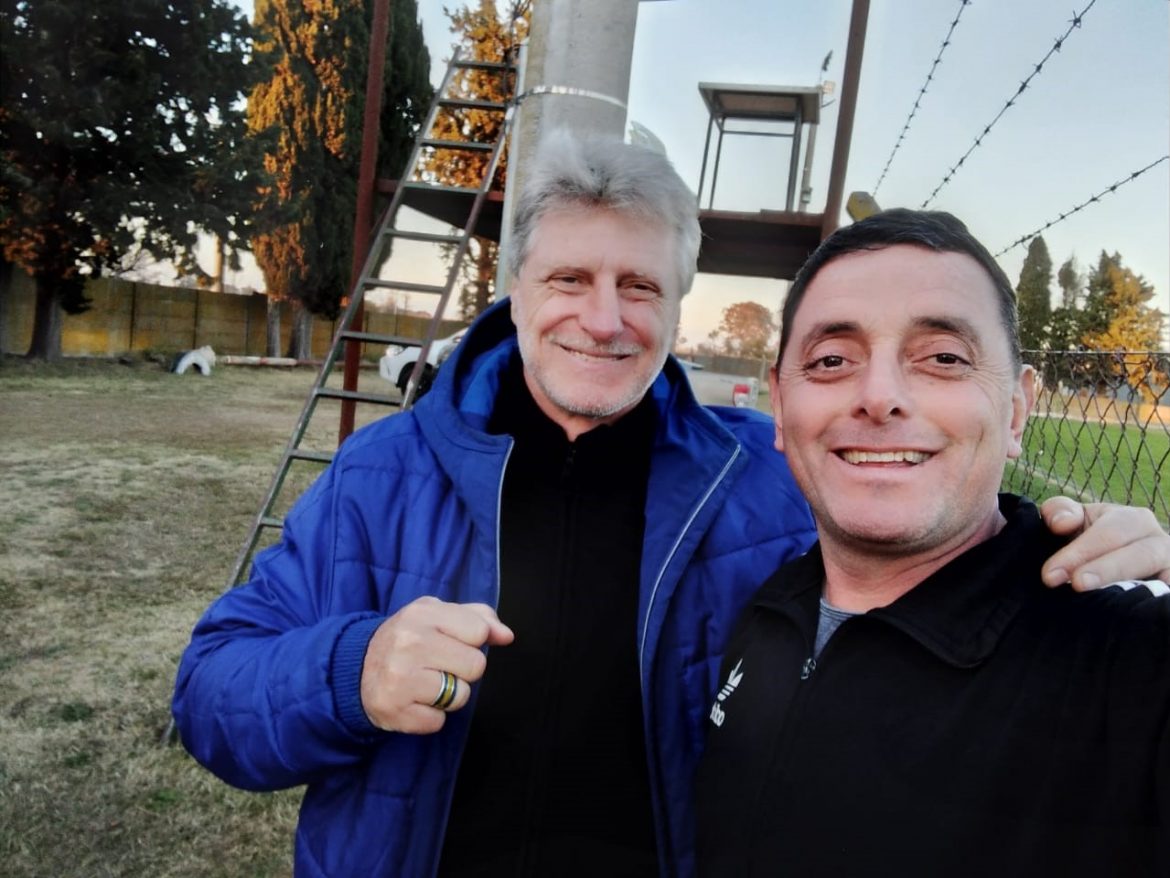 Un ídolo de Boca pasó a mirar un partido del Club Juventud Regional de Cané