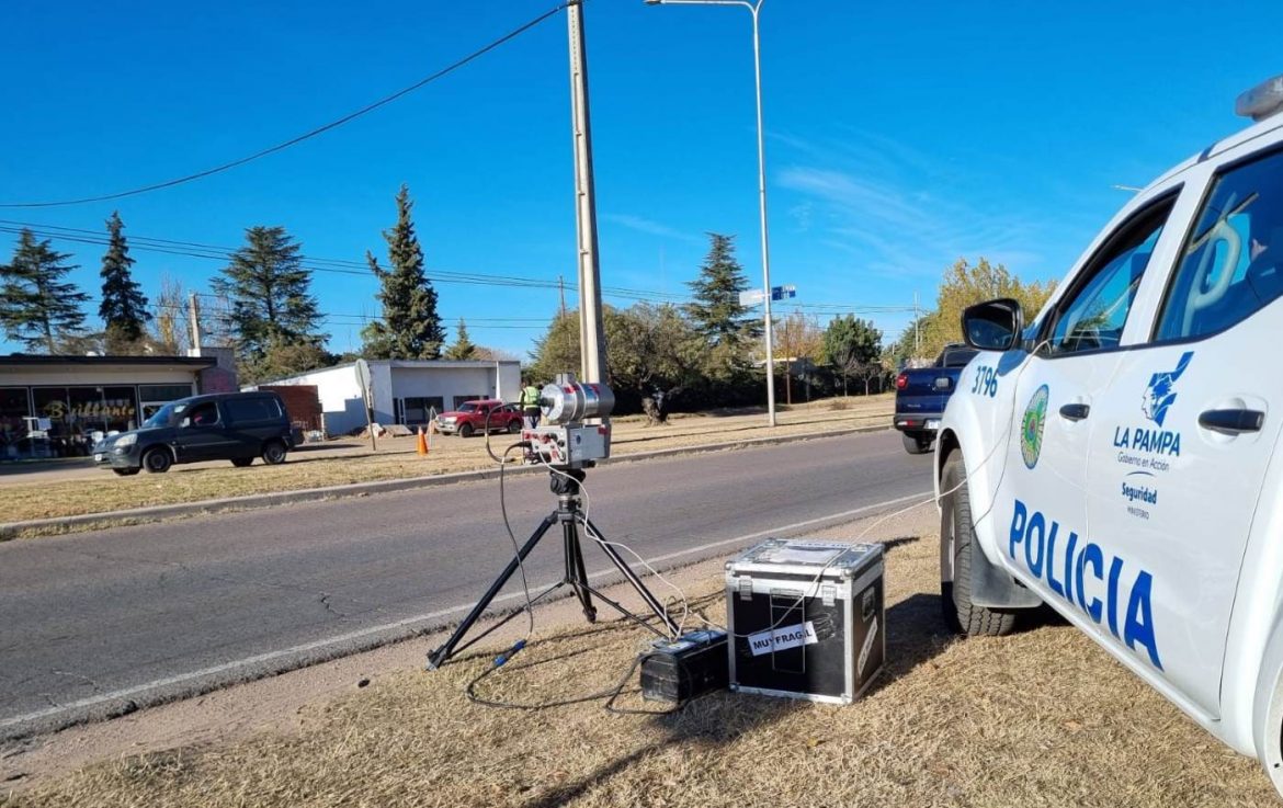 Registran varias infracciones por exceso de velocidad en la avenida Perón