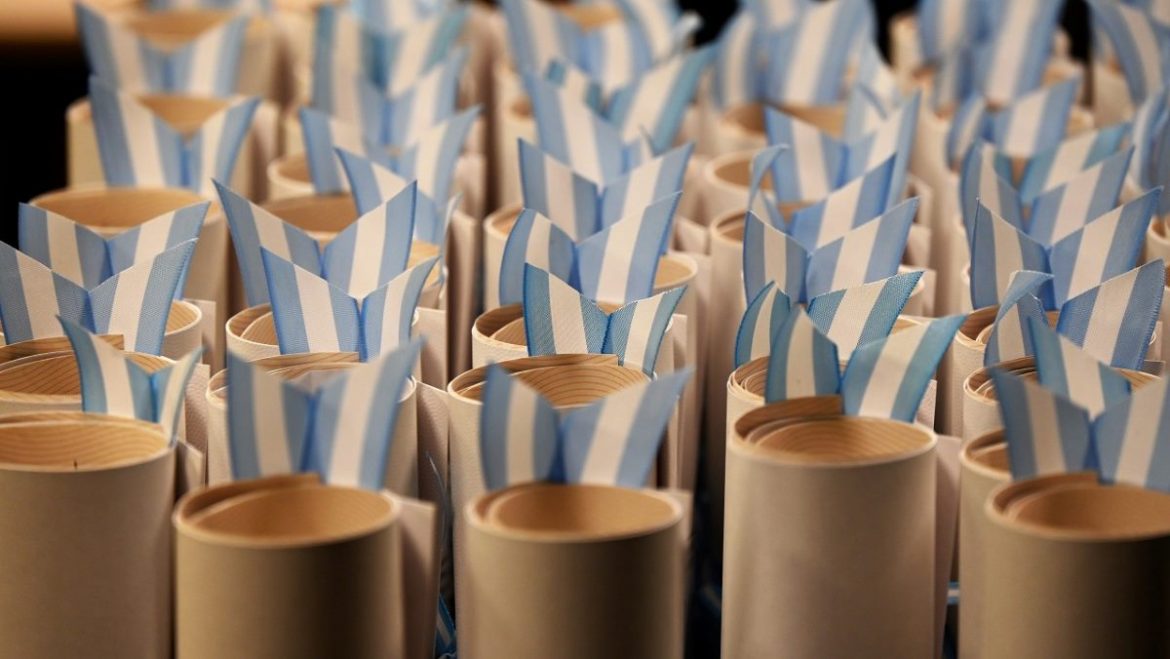 Hay colación de grado en la sede Santa Rosa de la UNLPam: el listado de los graduados