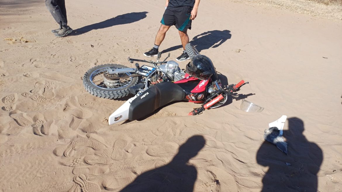 Victorica: chocó contra una camioneta y sufrió fractura expuesta de tibia y peroné
