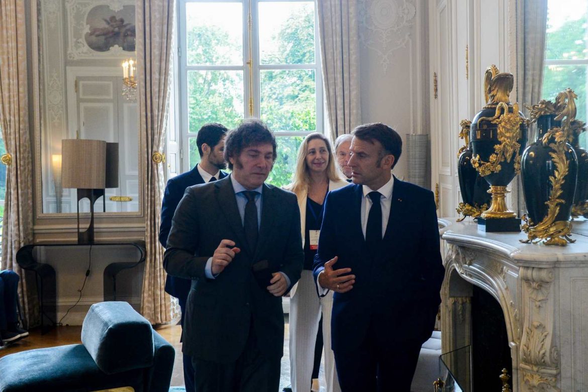 La interna a París: Karina dice que Macron le agradeció por pedir disculpas por el tuit de Villarruel