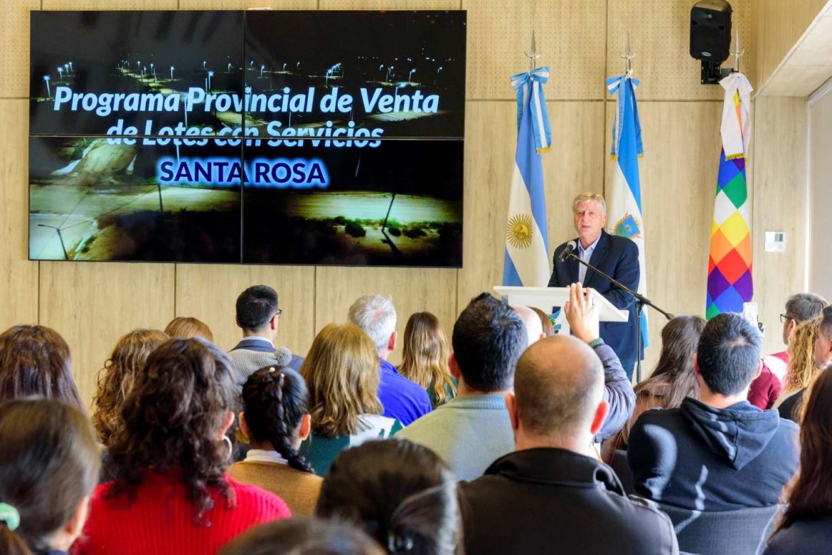 Ziliotto pidió al Gobierno de Milei autorización para terminar las 636 casas del Procrear