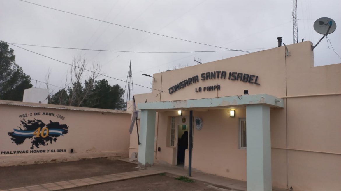 Un joven apuñalado en la espalda y el cuello en un intento de robo en Santa Isabel