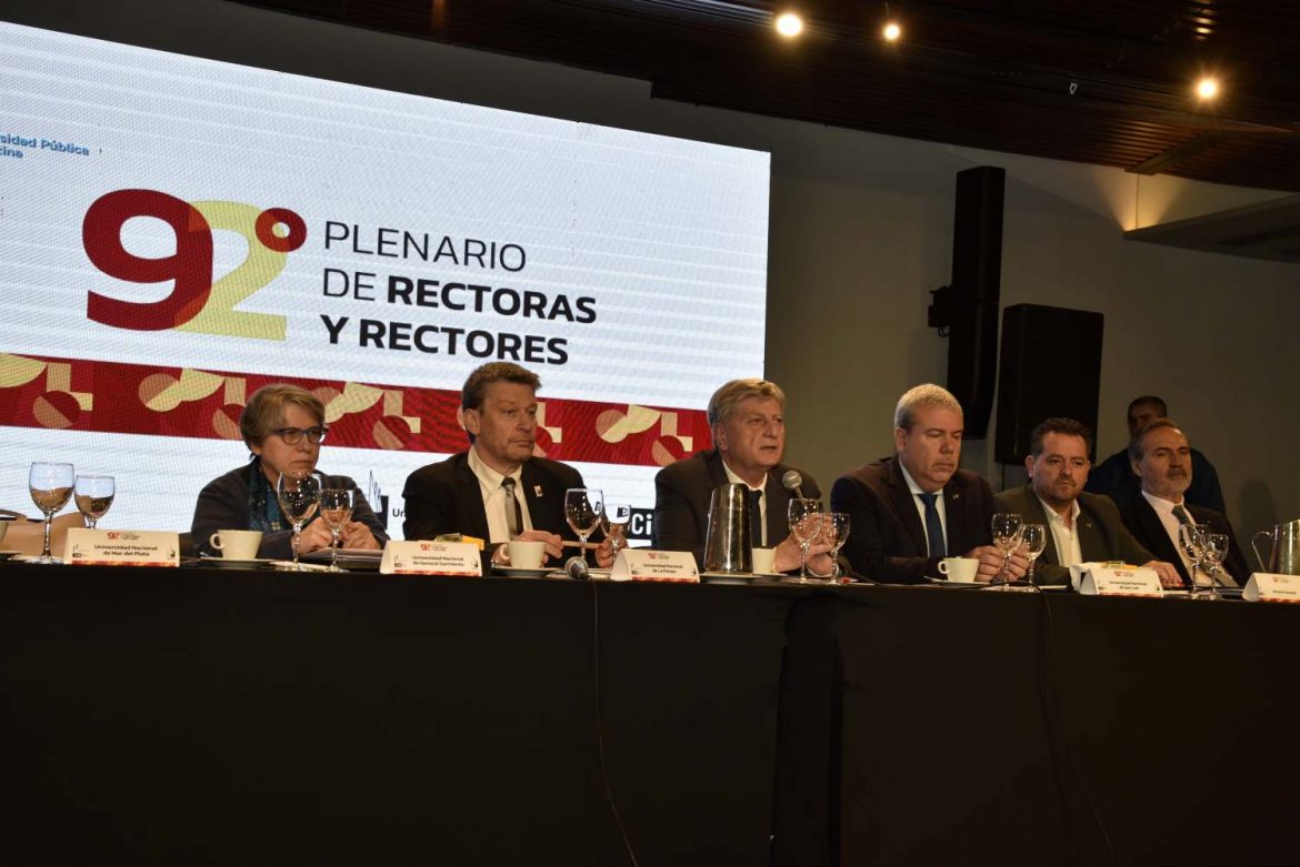 Plenario de rectores: “Es momento de pelear todos juntos para que la universidad pública no pierda su lugar”
