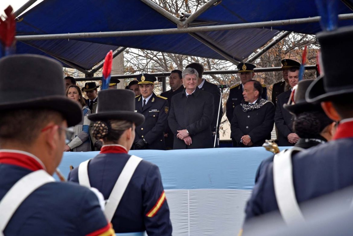 Día de la Policía: Ziliotto anunció la compra de 35 vehículos y 100 cámaras