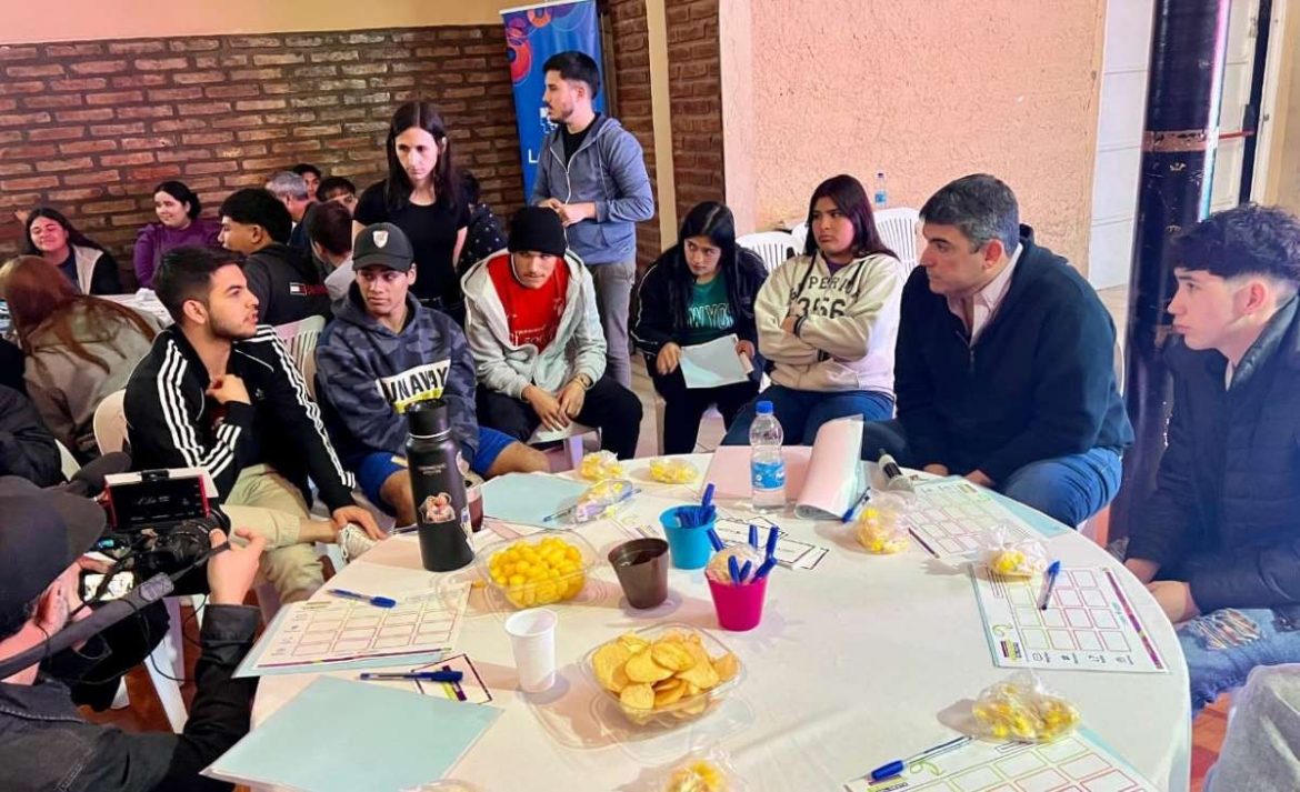 Bensusán: “Debatimos con 200 jóvenes del oeste de La Pampa sobre la adicción a los juegos de apuestas online”