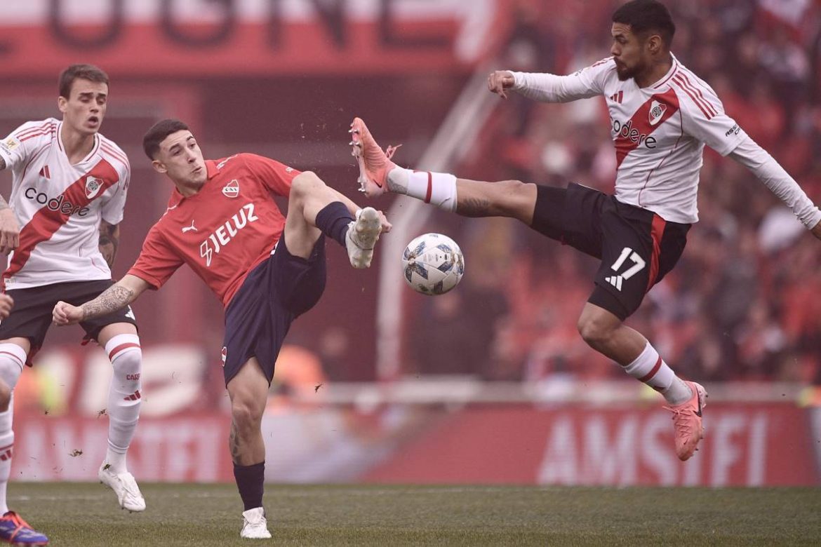 River no puede romper el cero ante un Independiente con uno menos por la Liga Profesional