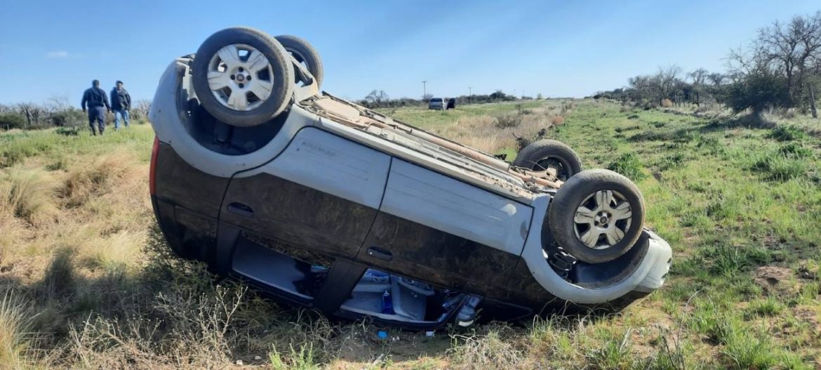 Volcó un auto en la ruta de la Cría: no hubo lesionados