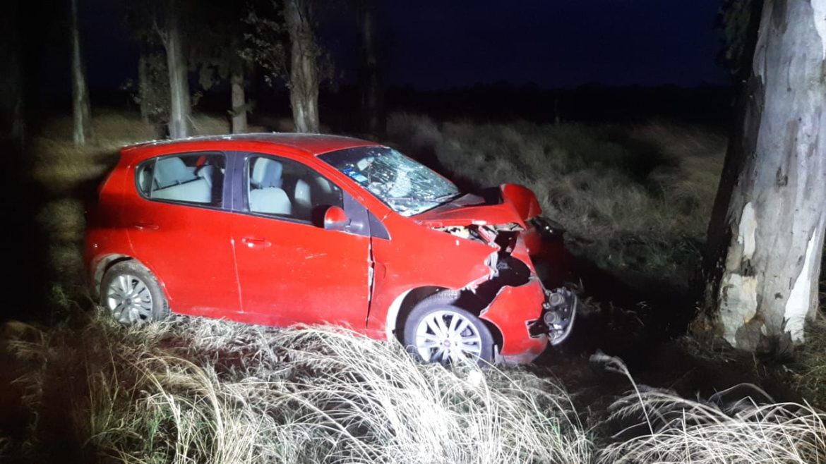 Un hombre hospitalizado: despiste y choque en cercanías de Carnes Pampeanas