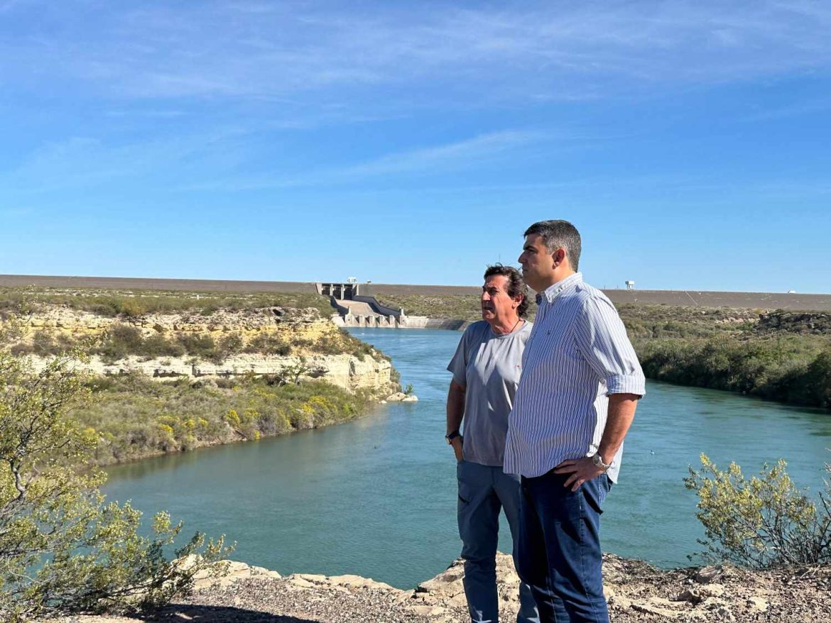 Bensusán recorre localidades pampeanas a la vera del río Colorado