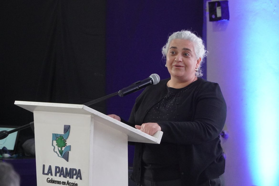 La intendenta de Anguil al cruce de la UCR: “Los dobles discursos son irrespetuosos y hacen daño al sistema democrático”