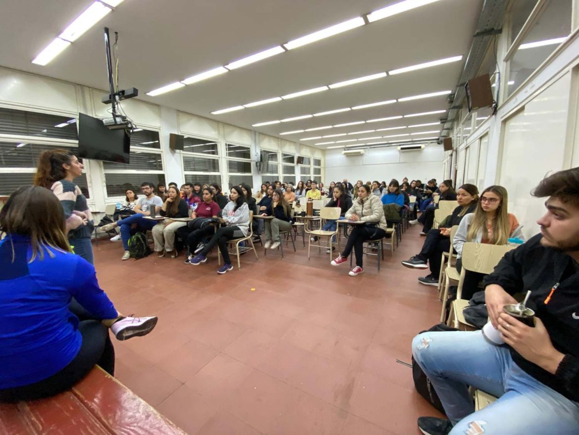 Estudiantes de la UNLPam también tomaron el Centro Universitario de Pico