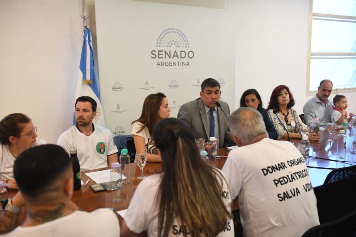 Conversatorio sobre donación pediátrica en el Senado