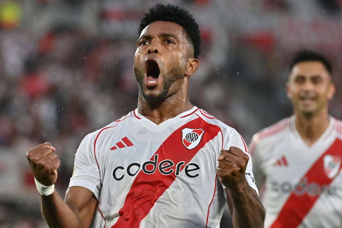 River goleó a Barracas Central en la Liga Profesional y quiere seguir cerca de los líderes