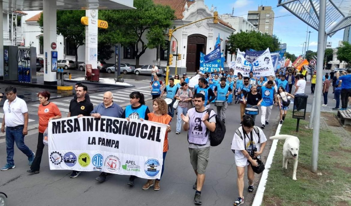 Contrapunto: la Intersindical dice que el paro es masivo y el Gobierno casi nulo