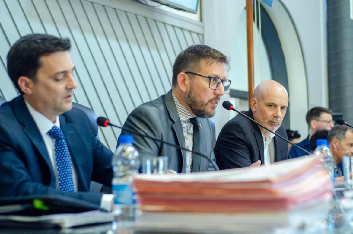 Desempató Pérez Araujo y el peronismo logró aprobar el Presupuesto 2025