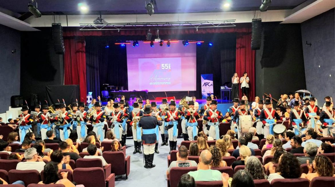 La Cultural Inglesa festejó su 50 aniversario de vida