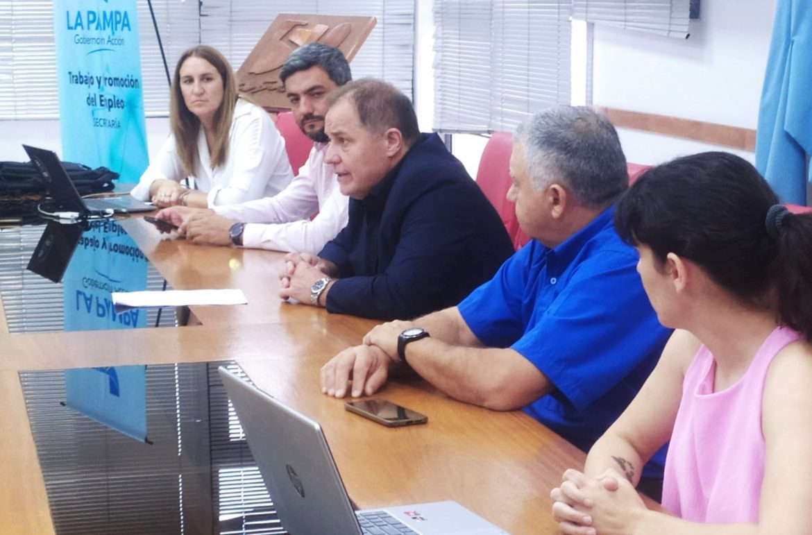 Con Milei, se perdieron 3 mil puestos de trabajo en la provincia: se relanzó la Bolsa de Empleo