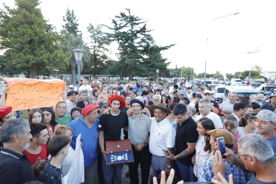 Toay le dio un cálido recibimiento a domador subcampeón en Jesús María