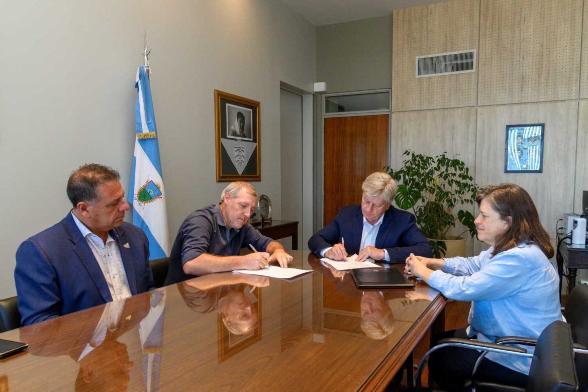 Anchorena: Provincia y la Municipalidad construirán una nueva planta de faena con transito federal