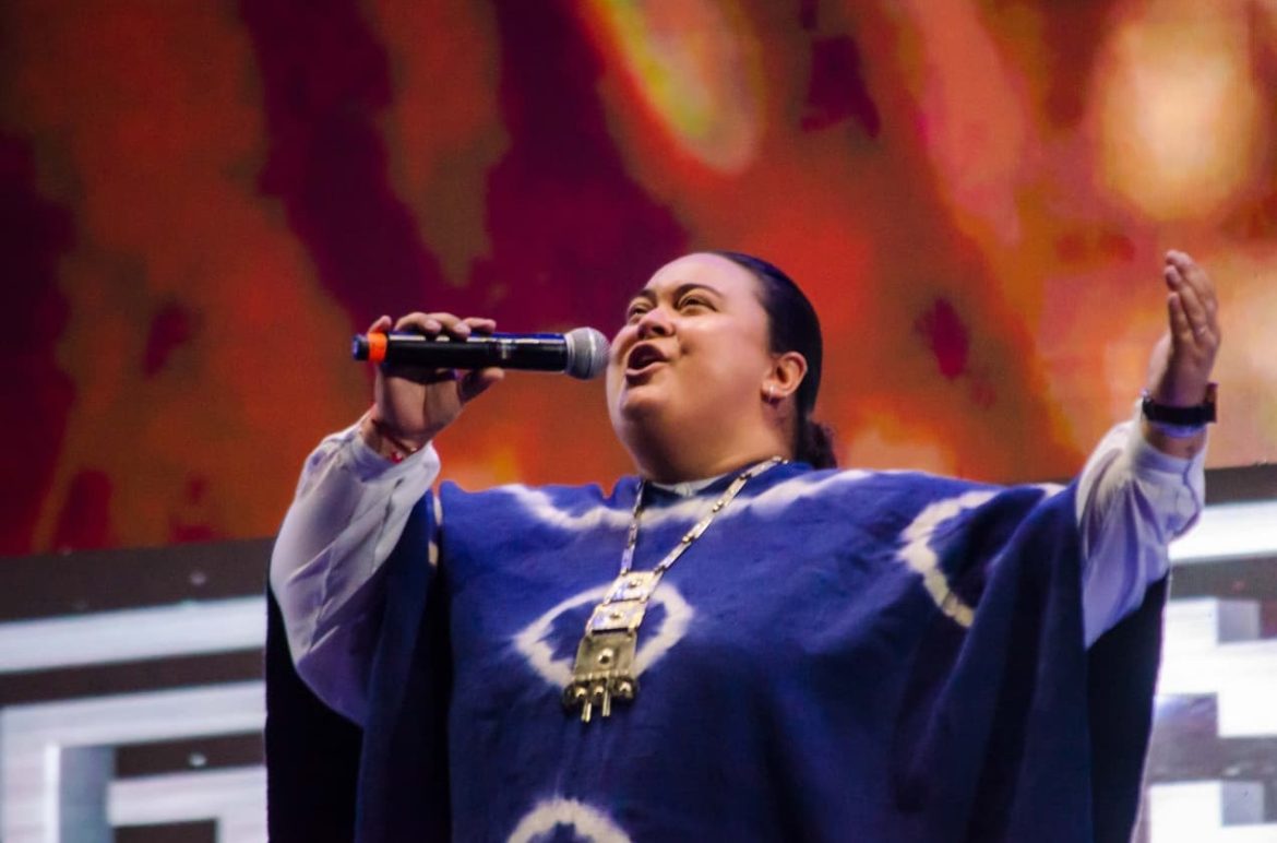 La cantante Laura Gómez Weizz se presentó en el Festival de Cosquín