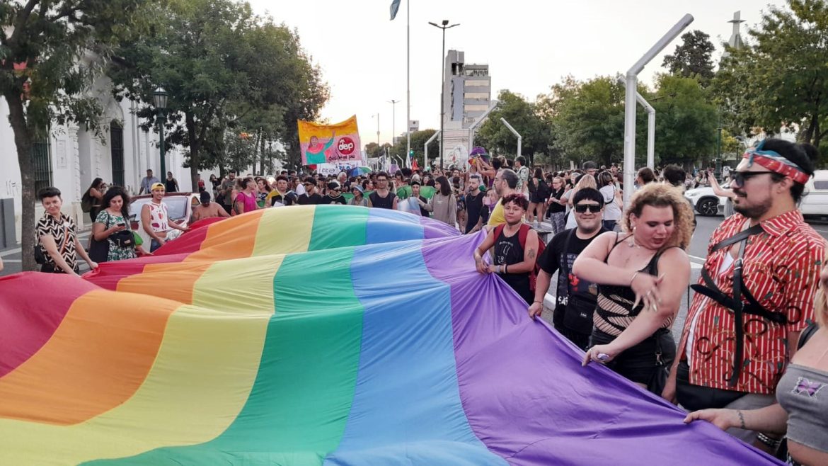 La Pampa en las calles: Marcha del Orgullo Antifascista contra el discurso de odio de Milei
