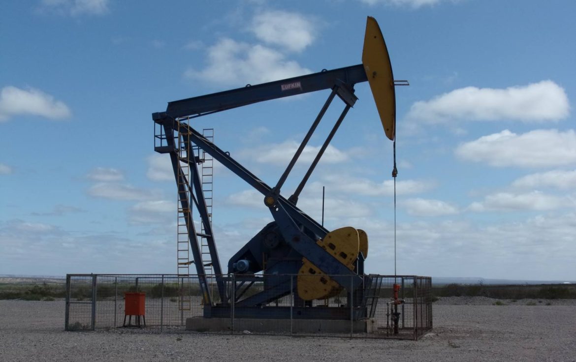 El Medanito: Petroleros amenazan con un paro si la Legislatura no aprueba la autorización para licitar