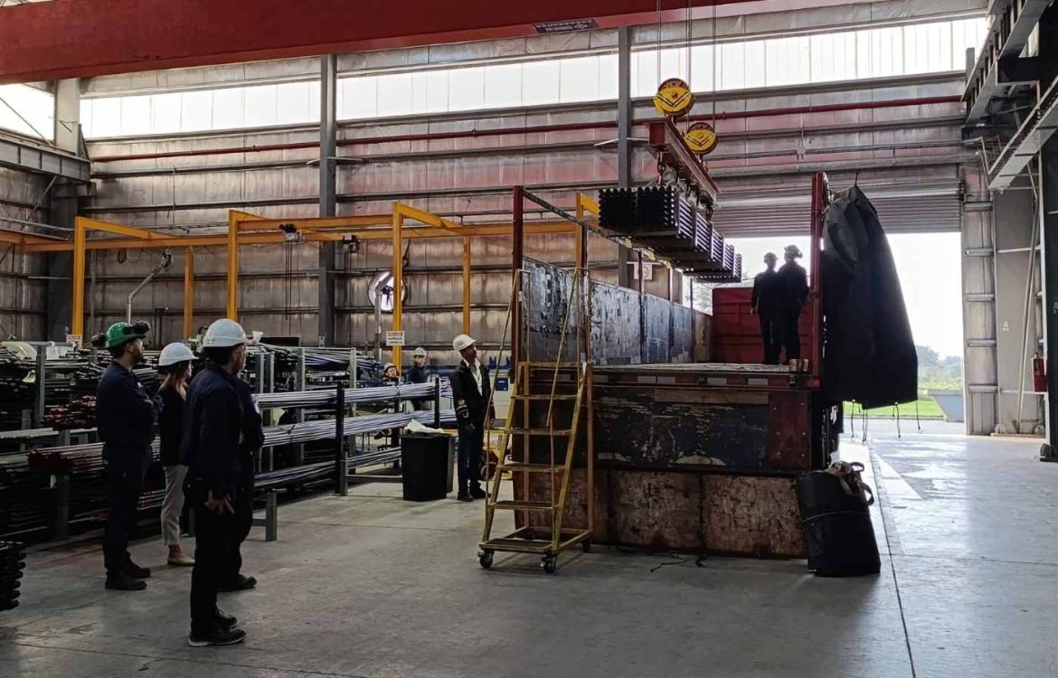 Apex concretó su primera exportación a Brasil de varillas para la industria petrolera