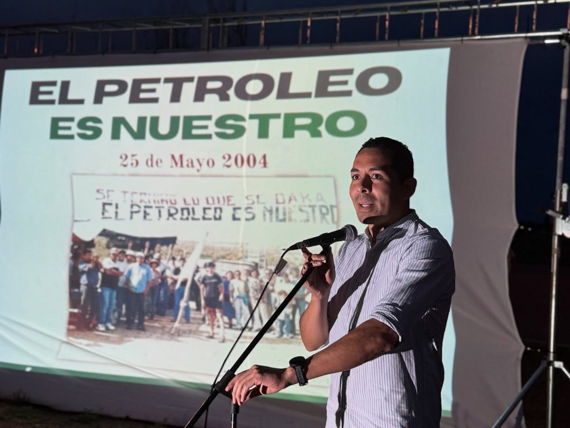 Desafío al vernismo por El Medanito: el intendente de 25 redacta un anteproyecto para una licitación exprés