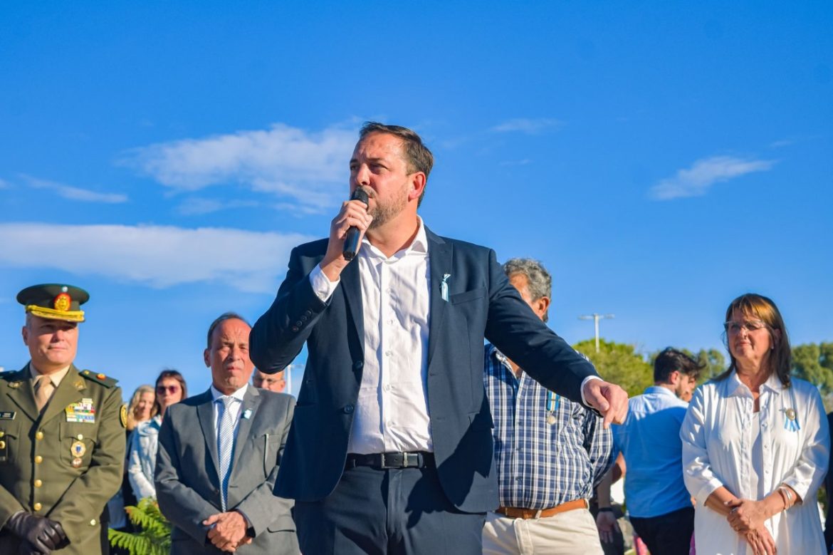 Di Nápoli: “En las Malvinas no hay malvinenses, sino habitantes del imperio inglés que ocupan nuestra tierra”