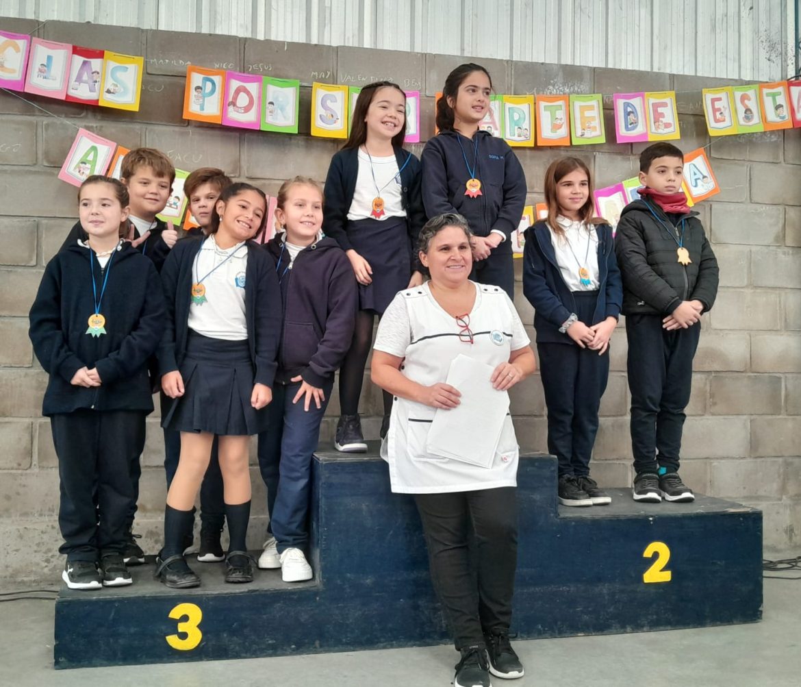Colegio IVT de Santa Rosa reconoció a niños y niñas por su compromiso con la lectura