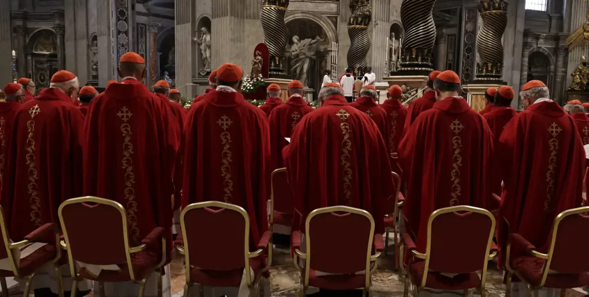 Primera votación del cónclave y sin acuerdo por el futuro Papa