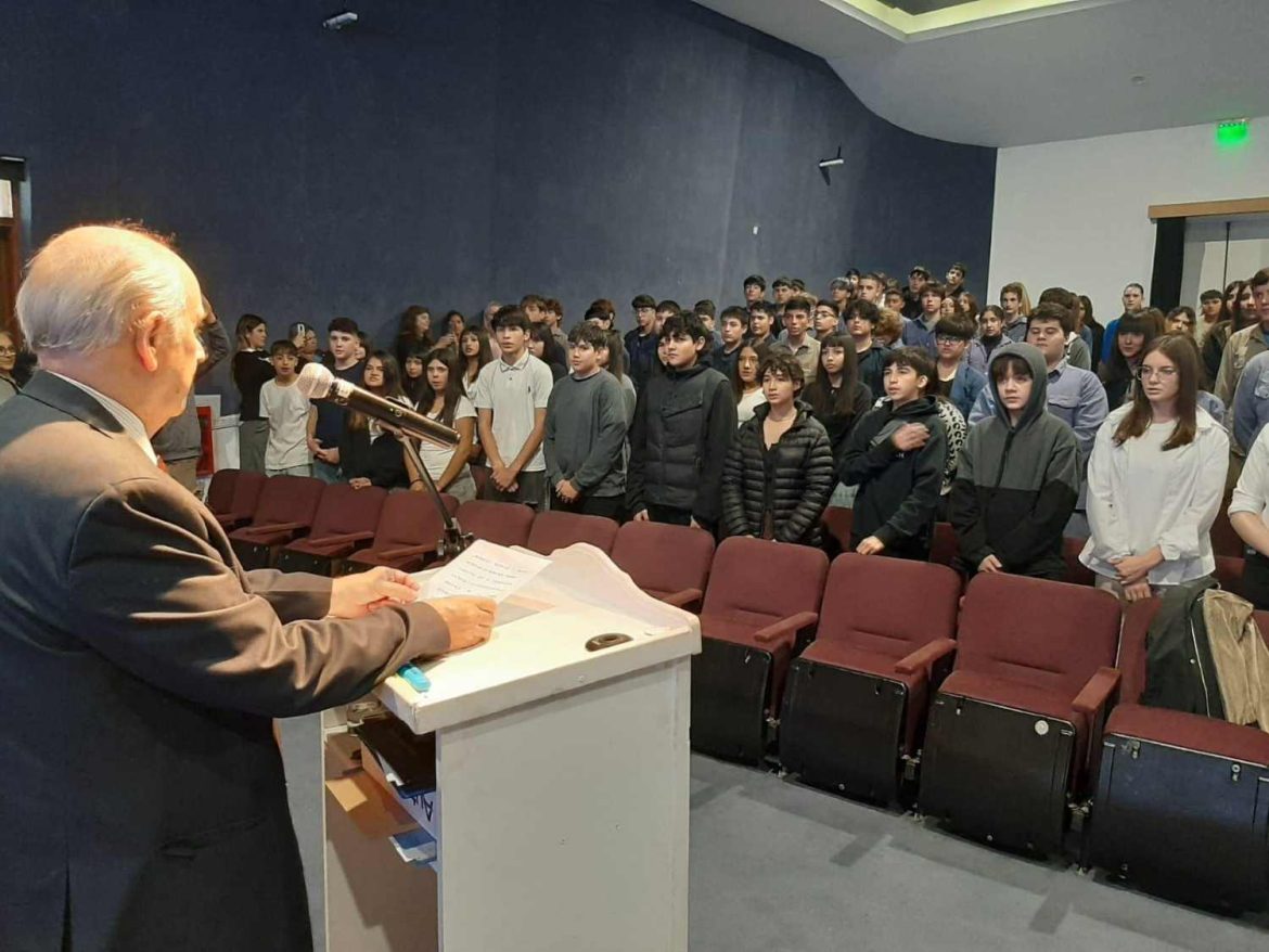 Seis mil estudiantes pampeanos prometen lealtad a las Constituciones nacional y provincial