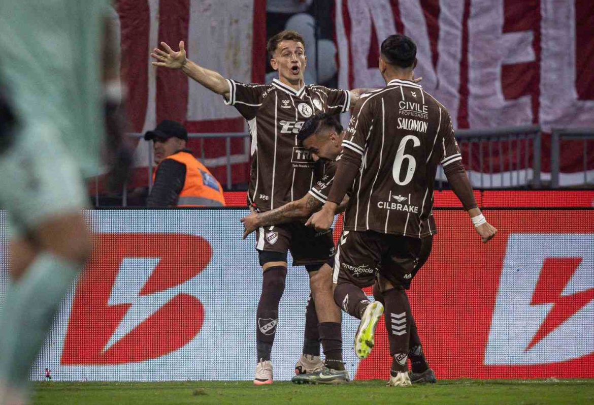 Platense le ganó a Huracán por 1 a 0 y es el campeón del Torneo Apertura 2025