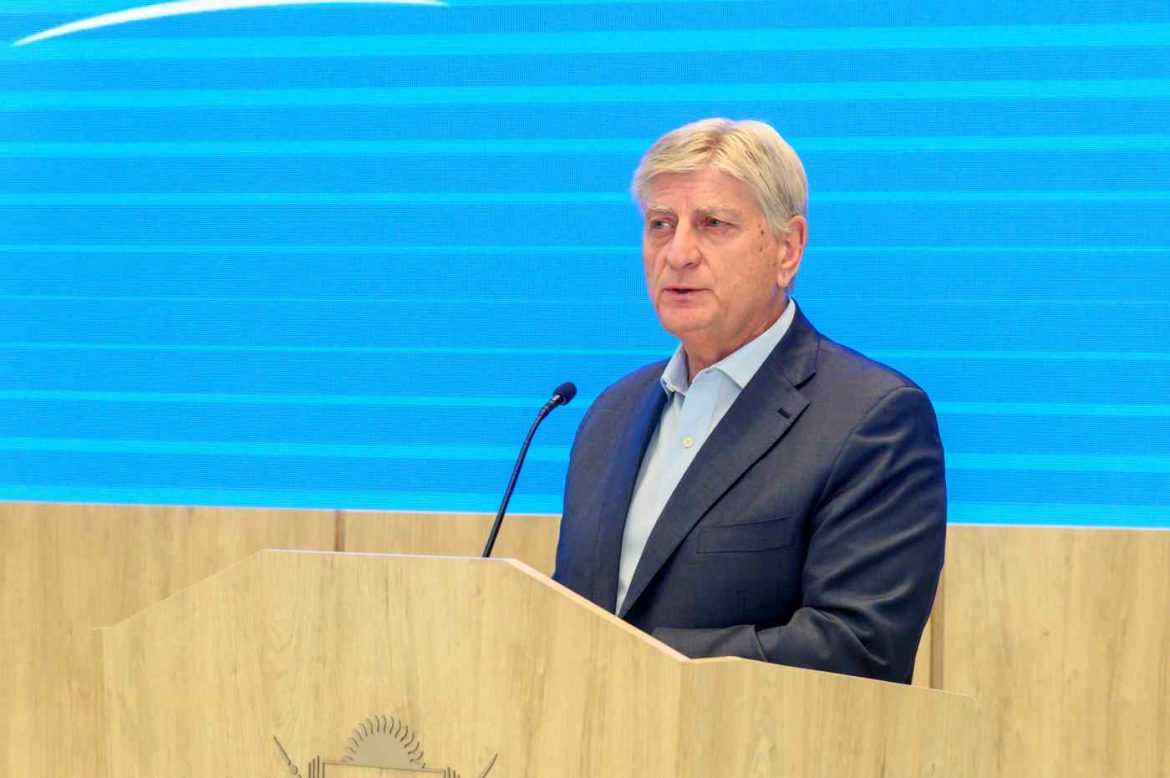 Ziliotto da a conocer “la receta” para aumentar casi al doble de la inflación a los estatales